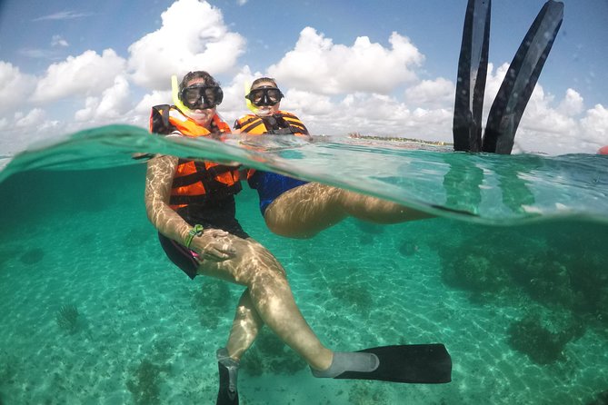 Catamaran to Isla Mujeres - Isla Mujeres Stop: Beach Club Lunch and the Food Timing Trap