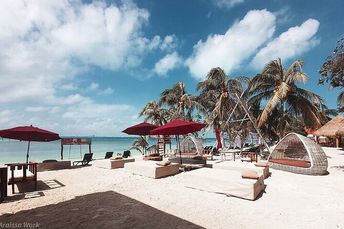 Catamaran to Isla Mujeres Only for Adults - Buffet & DJ at the Beach Club - Buffet lunch that stays simple, plus open bar