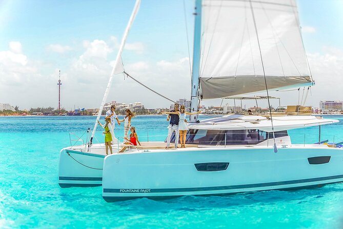 Catamaran to Isla Mujeres Snorkeling Tour with Open Bar and Lunch - Stop 1, Marina Las Perlas: the morning rhythm and boarding feel