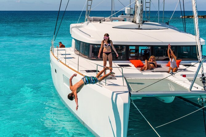 Catamaran Tour to Isla Mujeres from Cancún with Bar and Lunch - Who this tour suits best (and who should think twice)