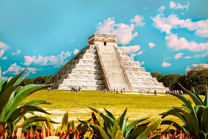 Chichen Itza and Cenote Tsukán with Lunch - The day at a glance, what you should care about