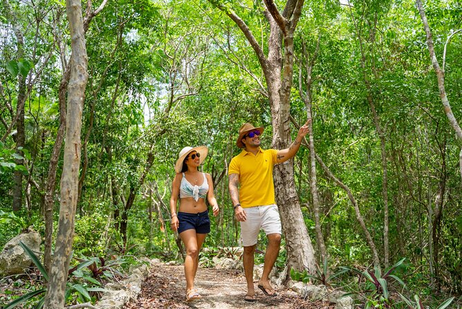 Chichen Itza Day-Trip, Cenote Swim & Valladolid with lunch - Guides and pacing: why the name on the day can matter