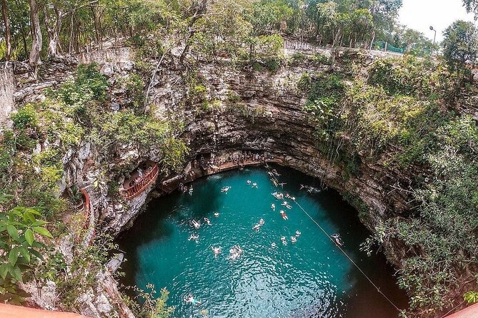 Chichen Itza Deluxe All Inclusive Tour with Cenote & Valladolid - Comfort, pace, and group size on the coach day
