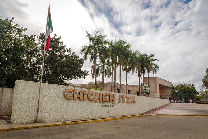 Chichen Itza Deluxe Guided tour with lunch - Xkeken cenote swim: short time, big payoff