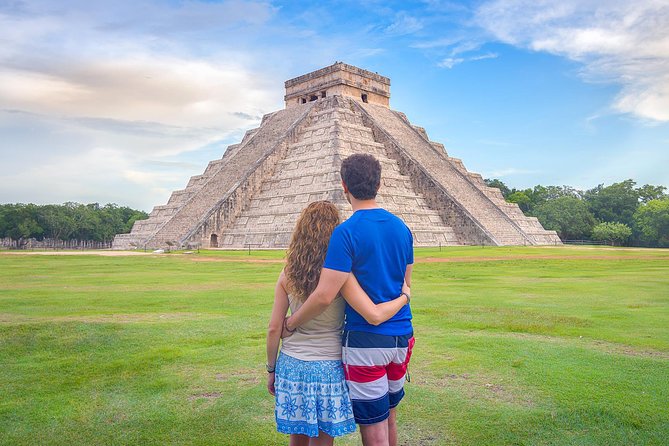 Chichen Itza Deluxe Valladolid and 2 Cenotes - Cenote Ik kil: Mayan Ceremonies, a Buffet Lunch, and a Swim Break