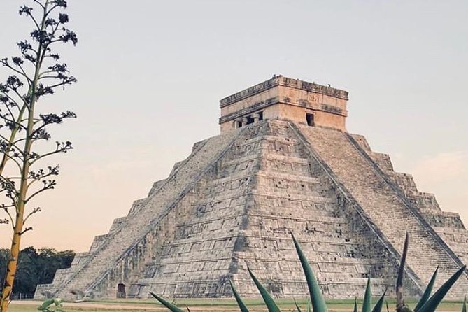 Chichen Itza Full day tour with buffet - Valladolid in one hour: the best kind of quick stop