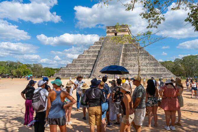 Chichen Itza guided, transport and lunch + cenote and Valladolid. - A long day from Cancun, built around early timing