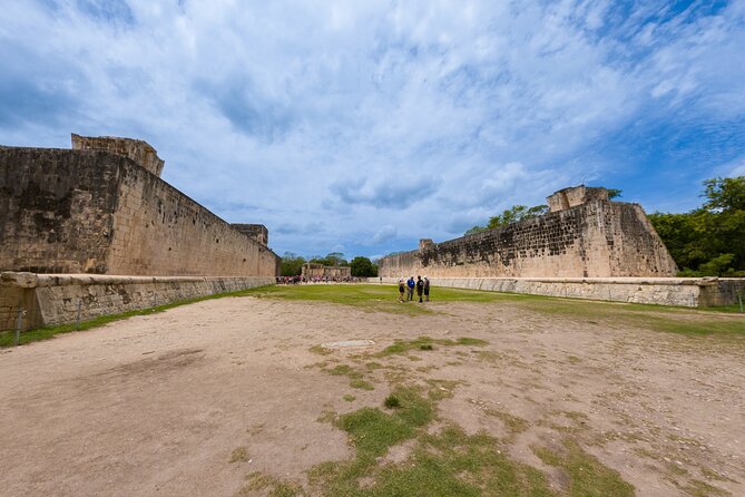 Chichen Itza Options with Sacred Cenote from Cancun - Valladolid: a quick Magic Town taste, not a long linger