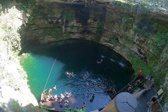Chichen Itza, Suytun and Ik-Kil Cenote - Stop 1: Suytun Cenote, swim time with iconic views