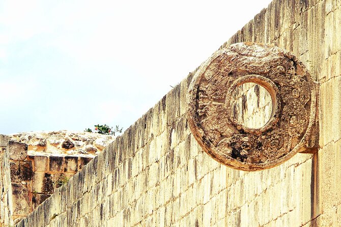 Chichen Itza, Suytun and Ik-Kil Cenote - Stop 4: Valladolid, 30 minutes for colonial photos