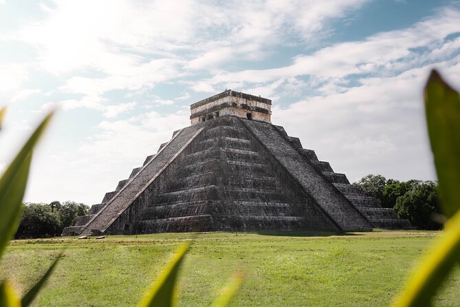 Chichen Itza Ticket with optional Guide - Timing strategy: arrive when the lines and heat work for you
