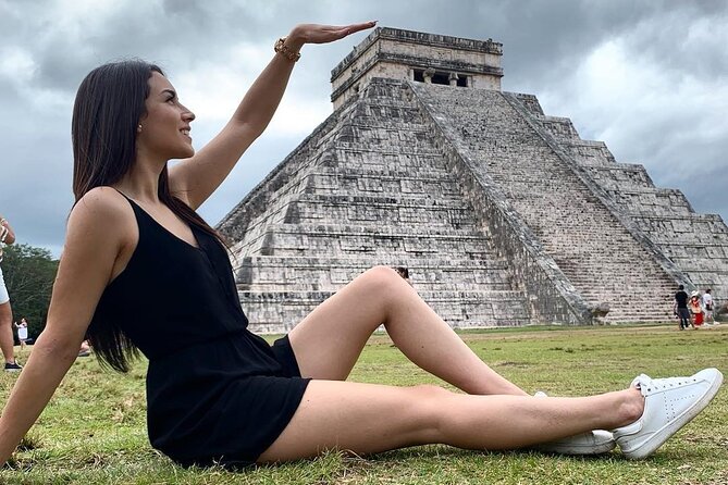 Chichén Itzá Tour: Guided Trip, Mexican Cuisine & Cenote Swim - Valladolid in the late day: quick color, quick photos