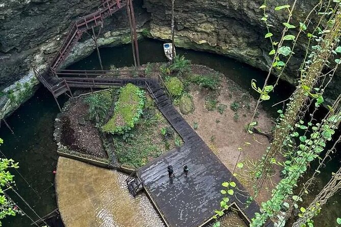 Chichen Itza Tour Plus with Cenote Swim and Round Transportation - Valladolid in 25 Minutes: A Quick Walk Through the Magic Town Vibe