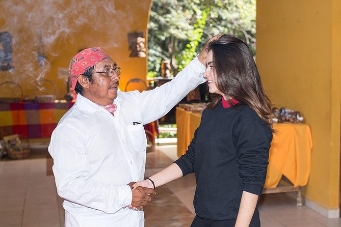 Chichén Itzá Tour with Cenote Xunáan, Valladolid & Lunch - Guides and Group Flow: Where the Day Gets Better or More Annoying