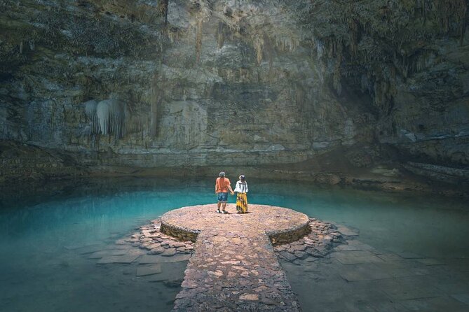 Chichen itza with suytun and ik kil cenote with round transfer - Cenote Ik Kil: stairs, vines, and the sacred blue feeling