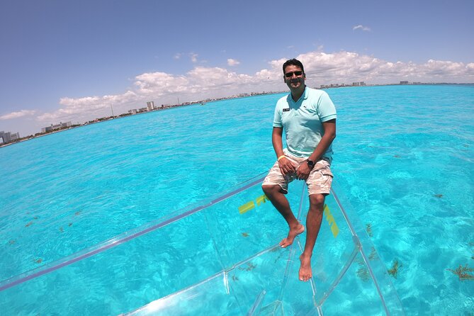 Clearboat: Glass-bottom boat ride to the Caribean Sea - Crew style and safety: why it matters in a small glass-bottom boat