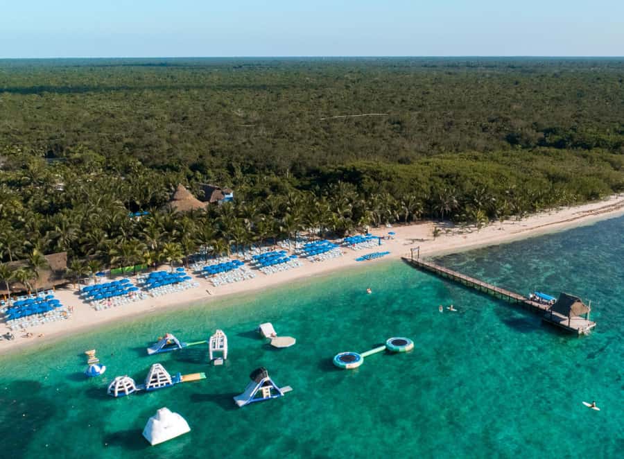 Cozumel: Paradise Beach Club Day Pass with Food & Drinks - Paradise Beach Club Cozumel day pass: what you get for $72