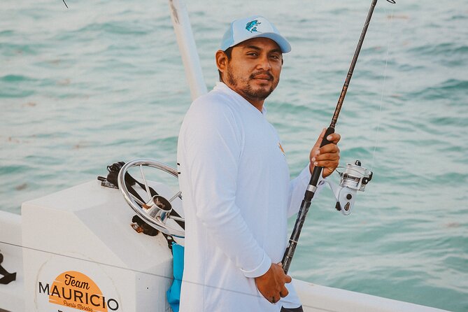 Deep Sea Fishing Experience in Puerto Morelos - Finding the meeting point near Faro Inclinado