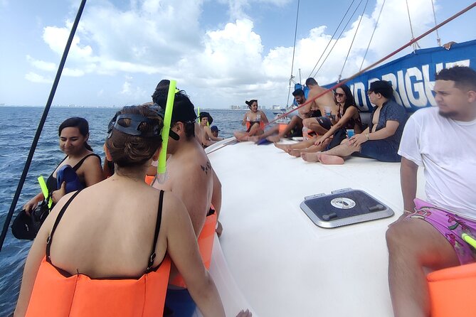 Deluxe Catamaran to Isla Mujeres, with Drinks, Snorkel & Buffet - Cancun to Isla Mujeres by catamaran: the day’s flow
