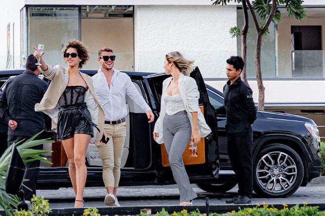 Deluxe Limousine GMC from Cancun Airport - Key Highlights I’d Actually Plan Around