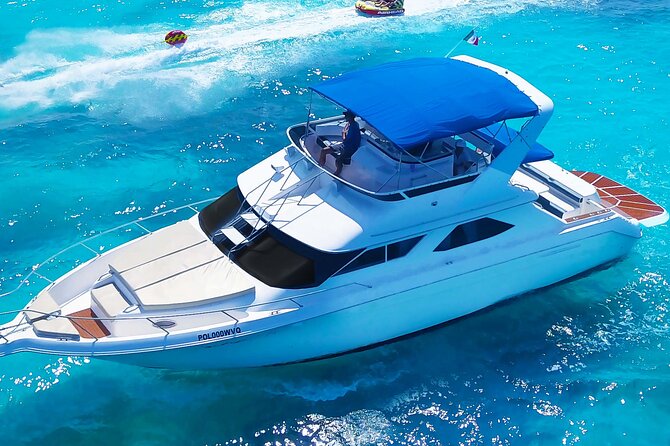 Deluxe Yacht 48FT with FlyBrige Rental in Cancun - A 48-Foot Flybridge Charter Day in Cancun, Built for Hanging Out