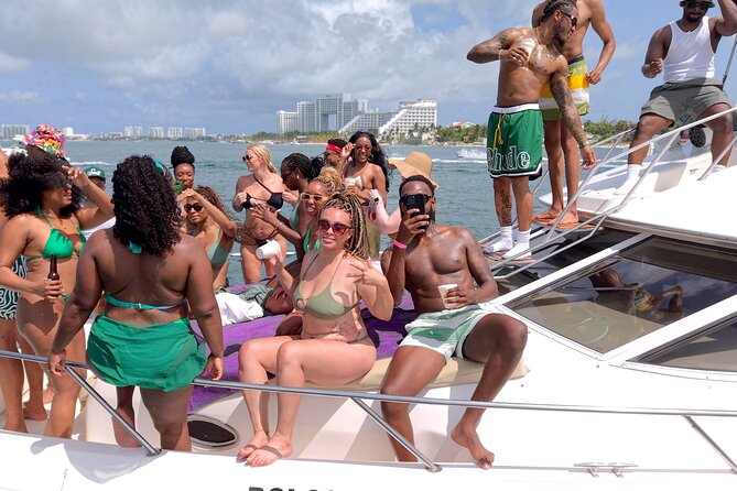Deluxe Yacht 48FT with FlyBrige Rental in Cancun - Your Crew: Captain, Sailors, and the People Making It Feel Effortless