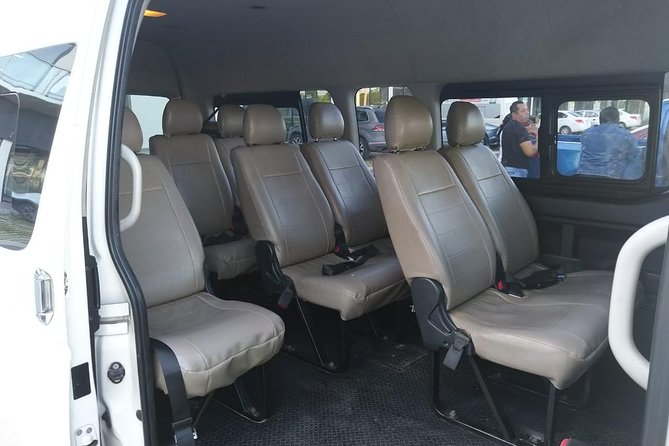 Departure Private Transfer Cancun to Cancun Airport CUN by Minivan or Minibus - Hotel Lobby Pickup With a 15-Minute Waiting Window