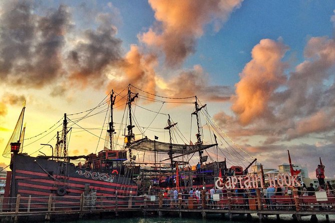 Dinner & Live Pirate Fight from Cancun - Food and drinks: what’s included, what it tastes like, and how it fits the party