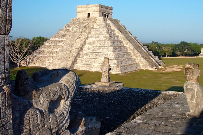 Discover ancient Mayan life at Chichen Itza Ruins and 2 cenotes - Chichen Itza With a Certified Guide (Plus Shade and Photo Time)