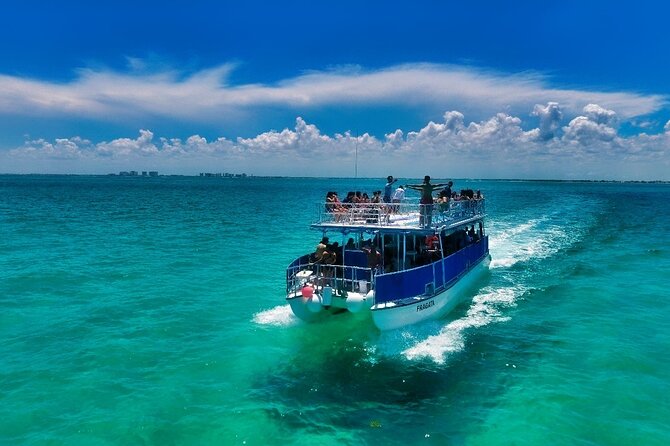 Discovering Isla Mujeres on a Double Decker Catamaran - Crew Service, Check-In Reality, and a Few Smart “Do This First” Moves
