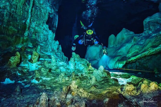Diving in Cenotes: discovering the Mayan Underworld - Cenotes as a Mayan underworld story, guided from start to finish