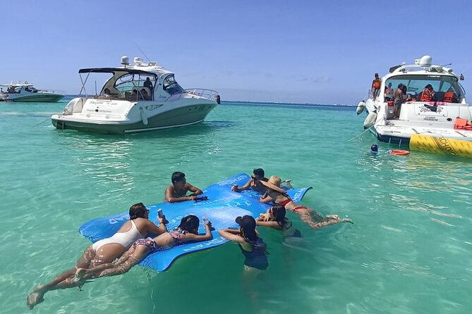Entertainments and Celebrations in Cancun and Isla Mujeres - The 4-hour flow: what the schedule feels like in real life