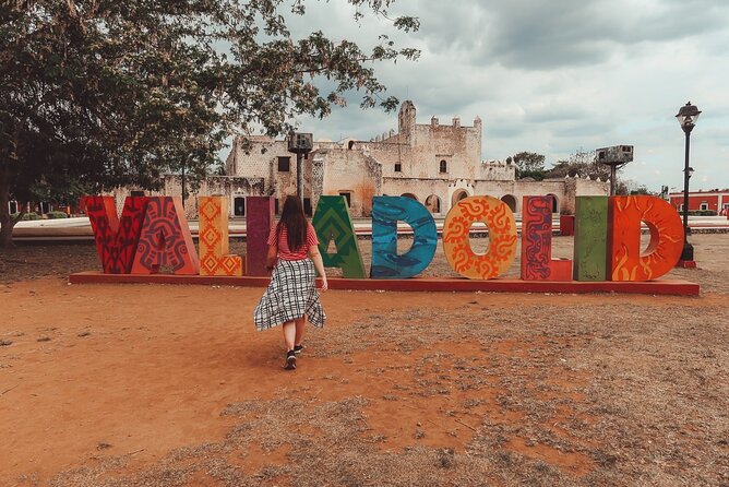 Exclusive Tour to Chichen Itza, 2 different Cenotes & Valladolid for 1 price! - Chichén Itzá: Guided Hour, Photo Hour, and the Umbrella Detail