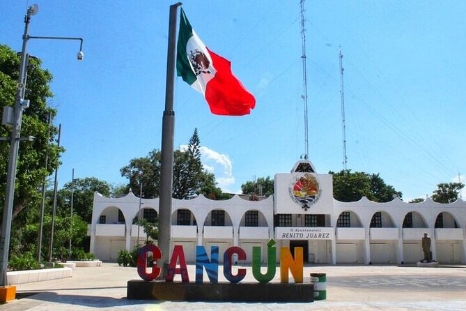 Explore Cancun City Tour! Round Bus transportation - Mercado 28: souvenirs, art, and local snack breaks