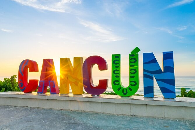 Explore Cancun City Tour! Round Bus transportation - Food, water, and comfort on a half-day ride