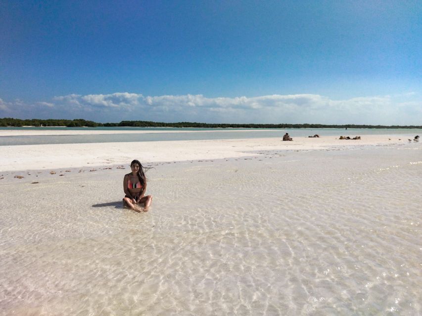 From Cancun or Puerto Morelos: Holbox Boat Tour with Lunch - Isla Holbox free time: walk the town, but expect a short window