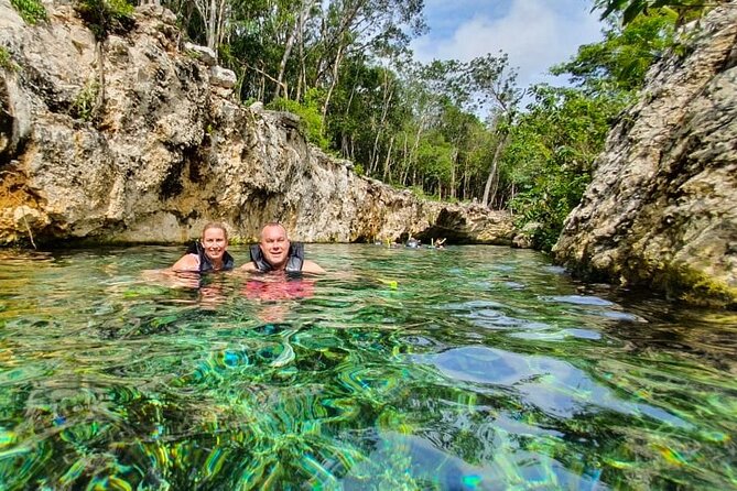 Full-Day Tour of Tulum Ruins and Cenotes with Lunch - Guides and Drivers: The Small-Group Feel Makes It Stick