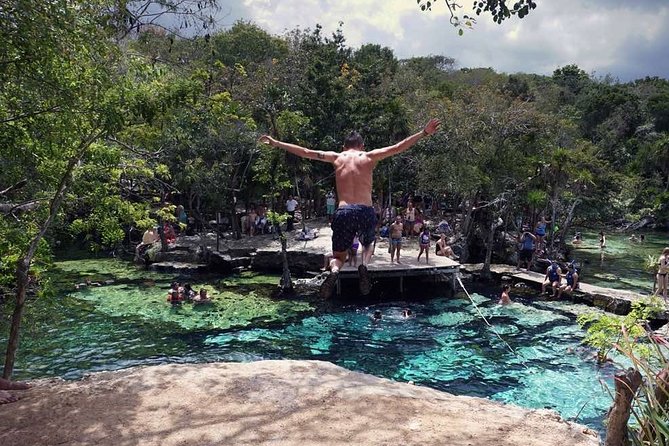Full day tour to BACALAR, Beach Club, Kayak and an amazing Cenote - Guides and group energy: what makes the day feel smooth