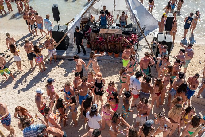 HipHop Catamaran Party from Cancun to Isla Mujeres - Price and what you really pay for the day