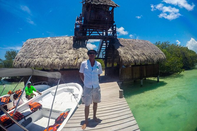 Holbox Island Tour departure from Cancun - Lunch and Snacks: Fuel for a Long, Moving Day