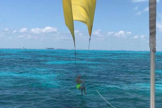 Isla Mujeres adventure by Catamaran. Snorkel, open bar and lunch - Group size and why it affects your whole mood