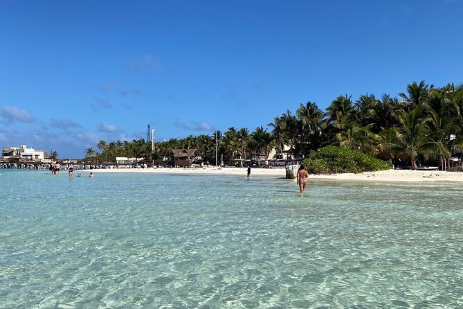 Isla Mujeres Basic Tour in Catamaran with Snorkel and Open Bar - Playa Tortugas start: beat the “where do we go” moment