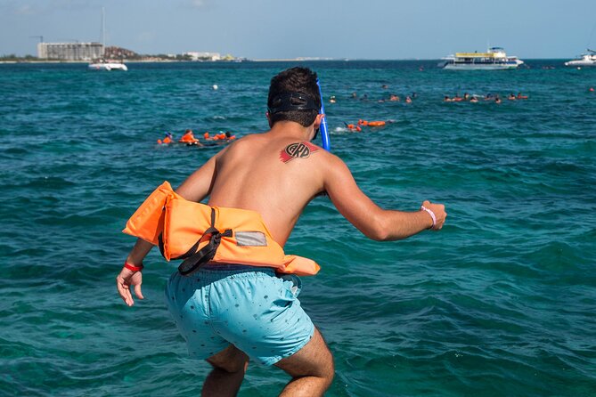 Isla Mujeres Catamaran from Cancun with Open bar and lunch - Beach club buffet lunch: included, but plan your timing