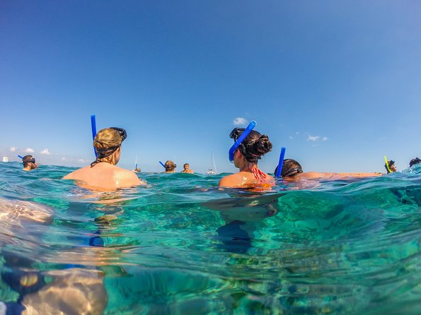 Isla Mujeres Catamaran, Open Bar & Optional Buffet and pick up - The Caribbean Sea cruise: comfort, timing, and how to use the time