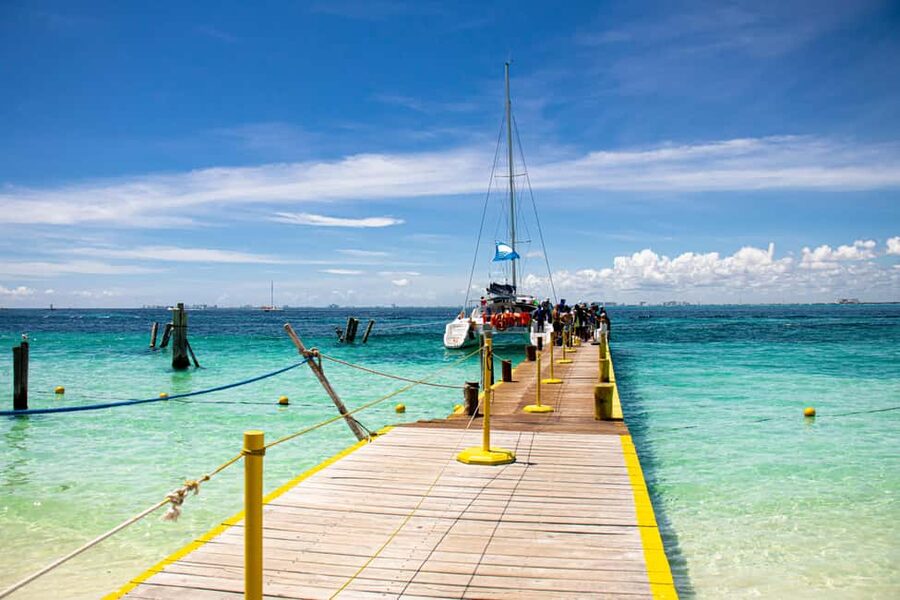Isla Mujeres: Catamaran Ride with Open Bar, Snorkeling, and Lunch - Open bar practicalities: what you should know before you order