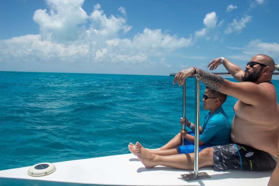 Isla Mujeres Catamaran, Snorkel & Buffet Lunch - Snorkeling at the reef: 45 minutes, gear ready, safety matters