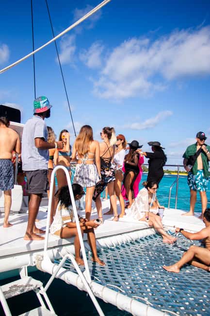 Isla Mujeres Catamaran, Snorkel & Buffet Lunch - Return sail to Cancun: music, drinks, and an easy landing