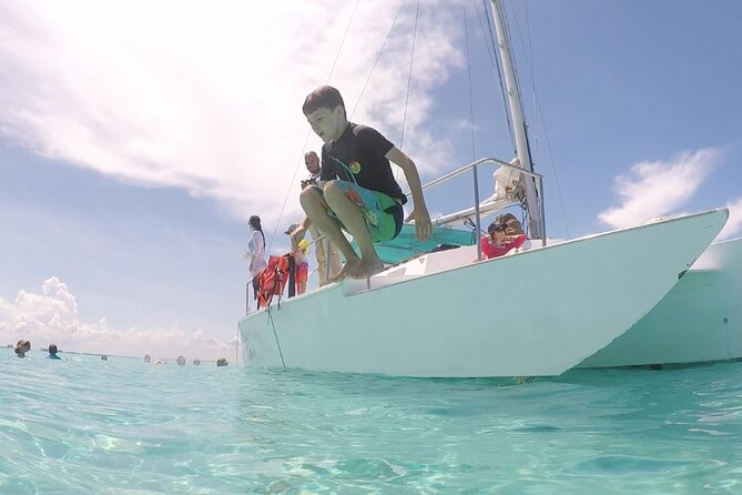 Isla Mujeres Catamaran Tour from Cancun with Snorkel and Open Bar - Isla Mujeres Free Time Plus Beach Club Lunch: The Best Blend of Planned and Free