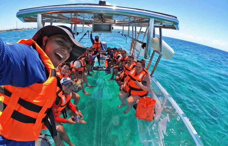 Isla Mujeres: Excursion Crystal Boat Tour at the Caribbean - Price and Value: Is $40 Worth a Transparent Reef Tour?