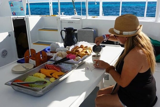 Isla Mujeres Premium Tour Transportation & Dock fee Included - IXI Beach buffet lunch: skip the lunch hunt
